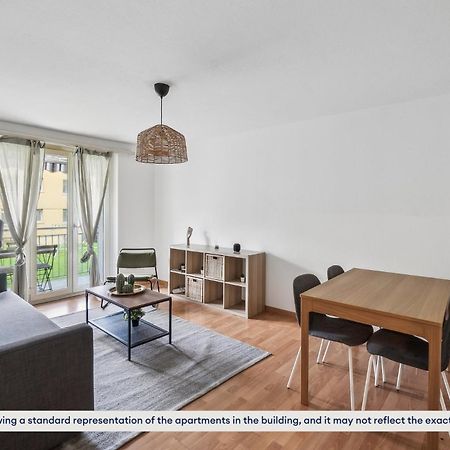 Urban Living Redefined: Apartment In Oerlikon Zúrich Exterior foto